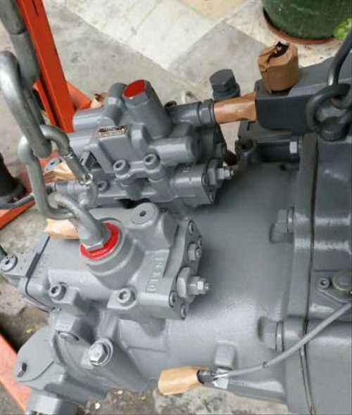 Насос основной Hitachi ZX200LC-5G YB0000069