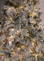 Заснеженная ель с гирляндой «Барокко» теплый свет (Литая+пвх) 210 см / 2,1 м