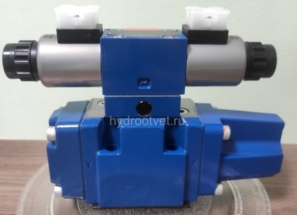 4WRZ10W8-85-7X/6EG24N9ETK4/D3V - Пропорциональный распределитель Ду10 без усилителя, номинальный расход 85 л/мин, схема W8, каналы управления ET - X и Y - внутренние