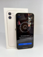 Apple iPhone 11 64Gb Б/У Белый