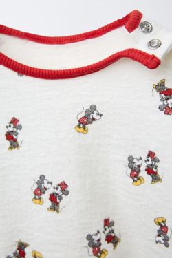 ZARA ФУТБОЛКА ИЗ РЕЛЬЕФНОЙ ТКАНИ С ПРИНТОМ MICKEY © AND MINNIE MOUSE © DISNEY, ЖЕЛТОВАТО-БЕЛЫЙ