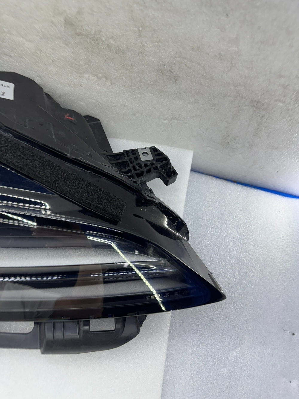 Оригинальная левая фара для Tesla Model 3 2023