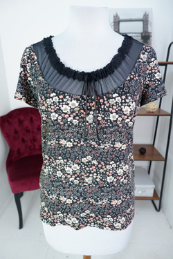 Футболка в милый цветочек 52 размер