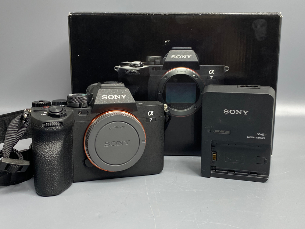 Новая Sony A7 Mark IV Body 10 кадров