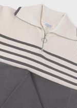 пуловер с брюками