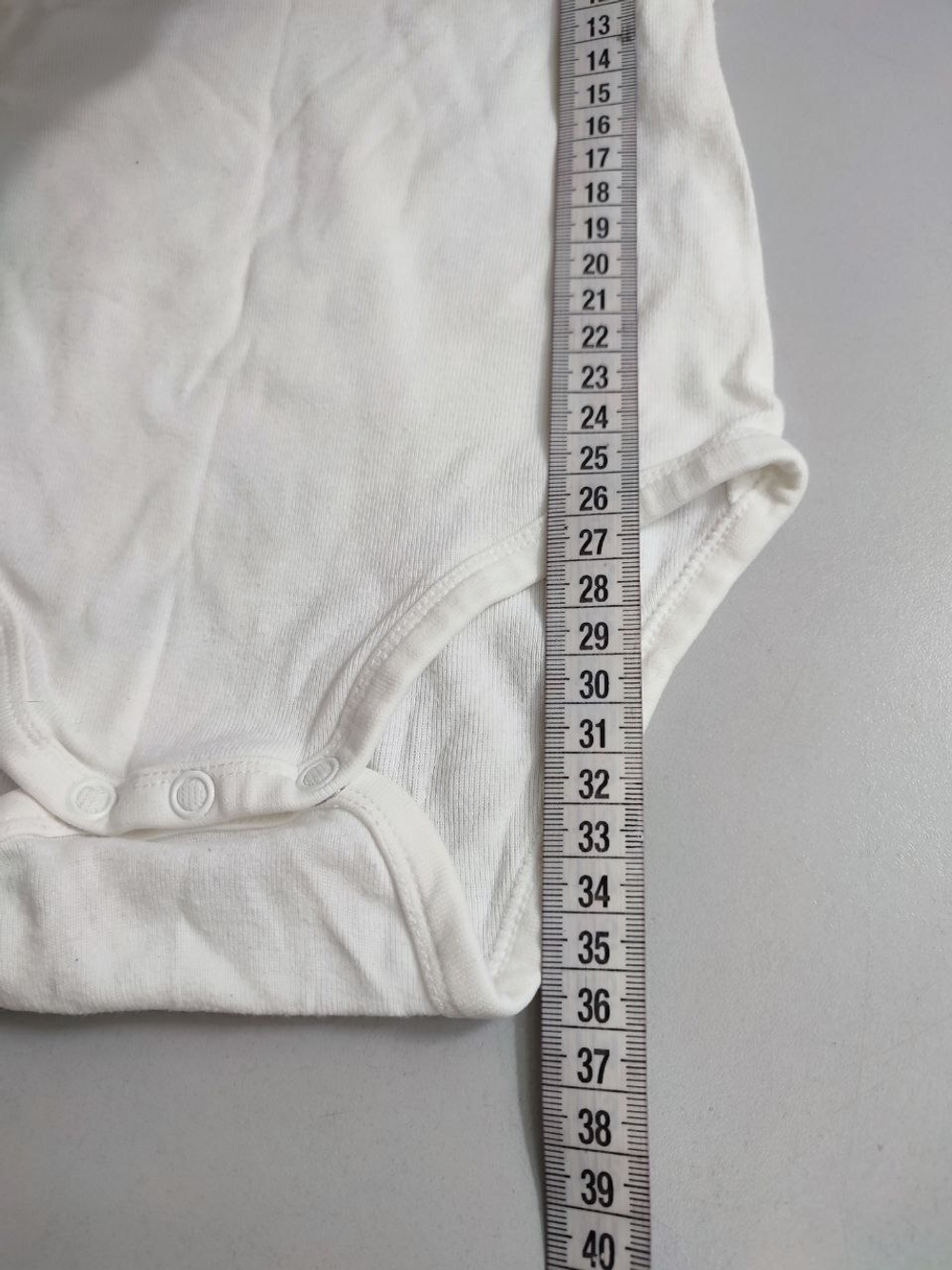 Боди H&M хлоповое на 6-9 месяцев