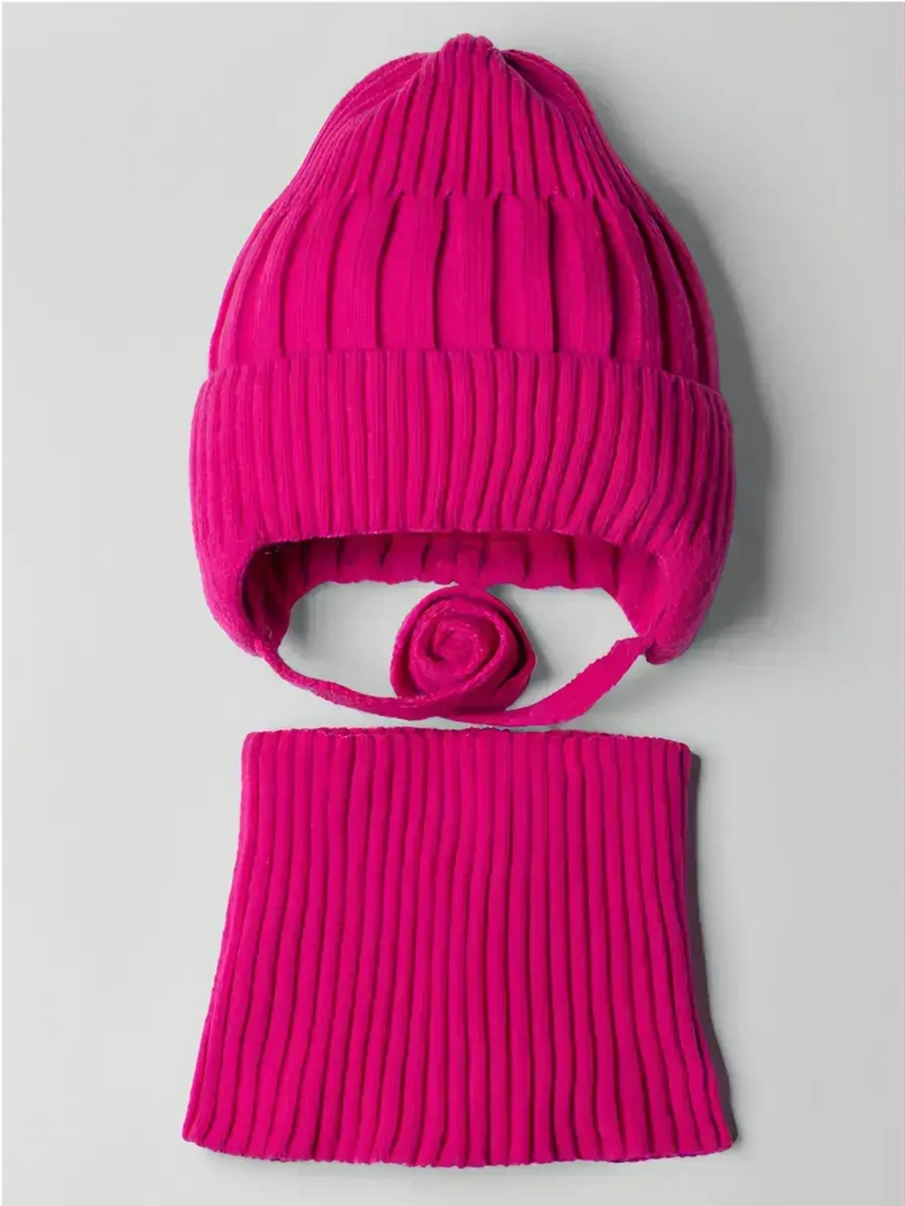 Шапка для девочки осенняя со снудом