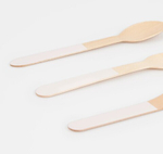 Столовые приборы "Нежно-розовые" на 8 персон