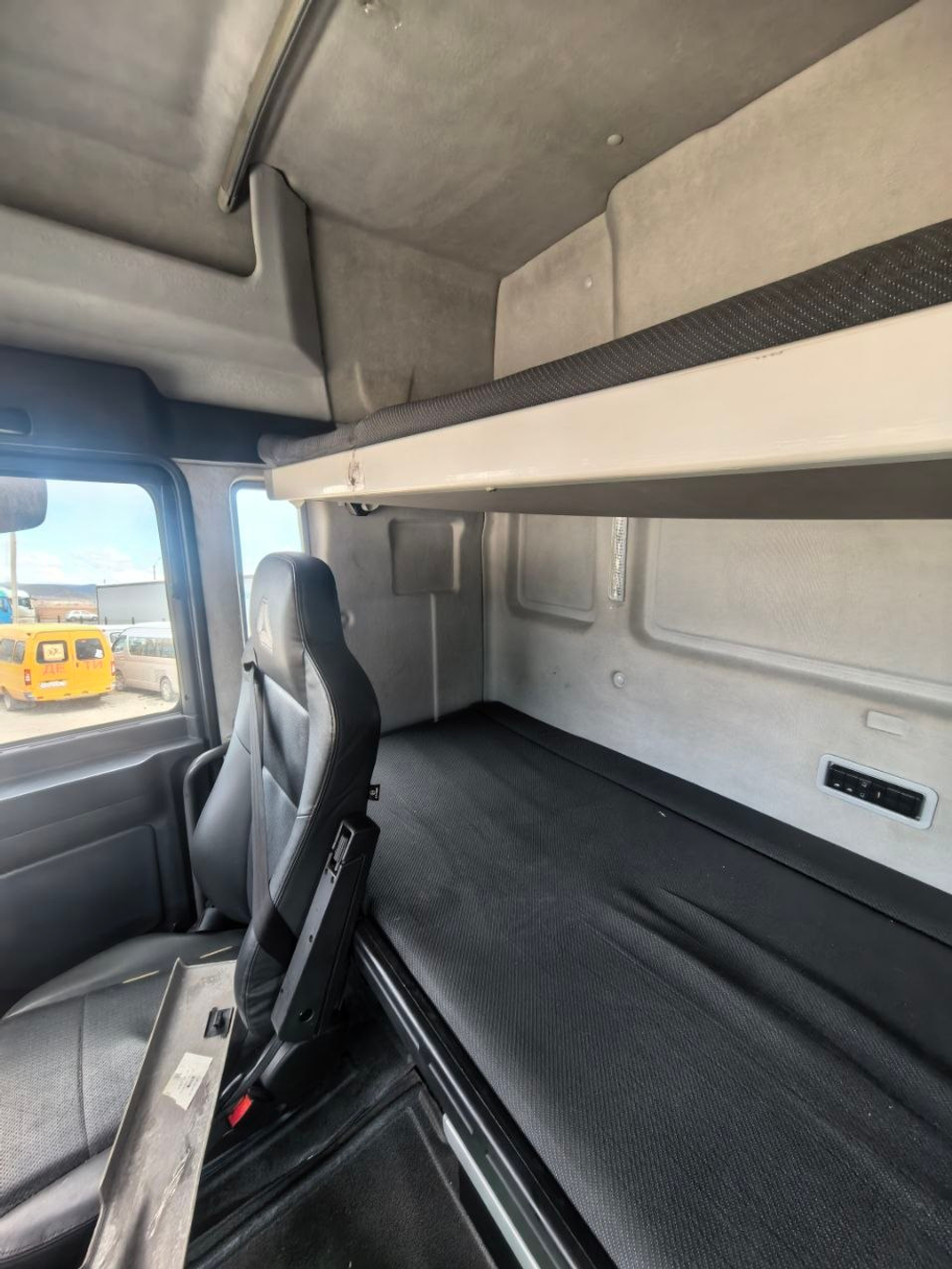 SITRAK C7H 4x2 Седельный тягач ZZ4186V361HE (Дизельный, 12,4 л, 480 л.с., АТ)