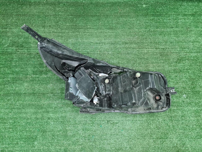 Битая Фара левая Subaru Outback 6 (2019-2022) LED