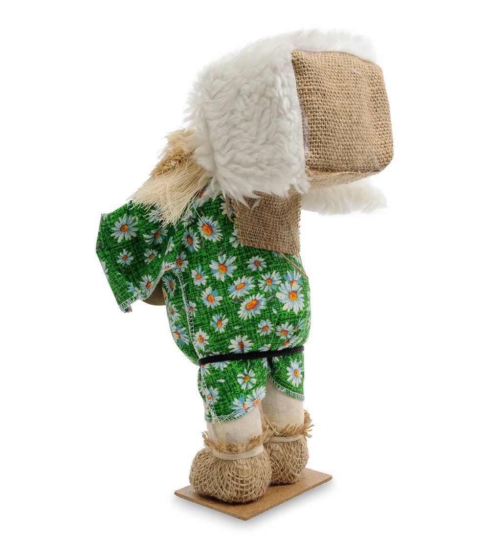 DO-105 Домовик Славуся в меховой шапке с топором и дровами - Вариант A