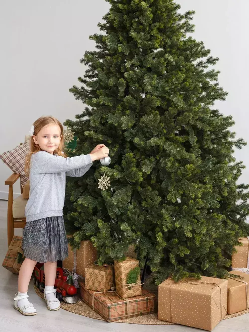 Искусственная ель «Леано» (Литая хвоя) 210 см / 2.1 м