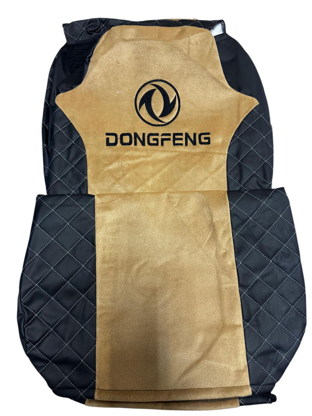 Чехлы модельные стеганные кожа + аликанте вышивка DONGFENG GX 6 DNG01