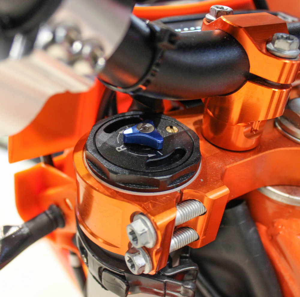 Мотоцикл эндуро Regulmoto Holeshot 300 21/18 ПТС