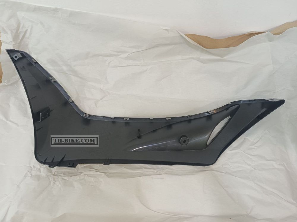 64431-K35-V00ZK. COVER, R. SIDE *NHA35M* (NHA35M ASTEROID BLACK METALLIC). HONDA