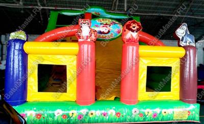 Коммерческий надувной батут "Непроходимые джунгли" 7.5*5*6 м