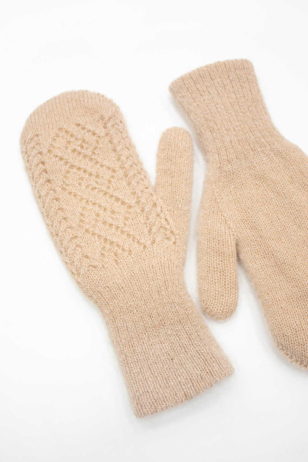 Варежки В036-08 бежевый