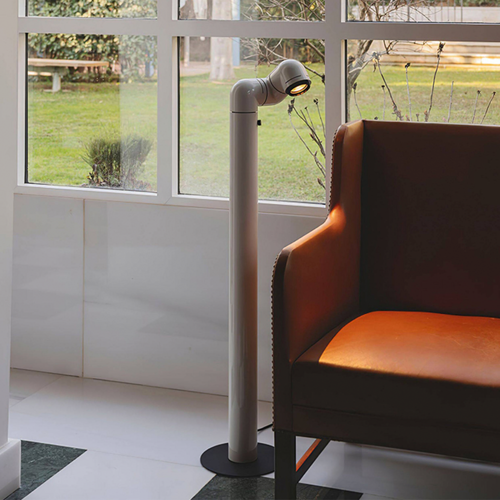 Floor design lamp Tatu Alta by Santa & Cole