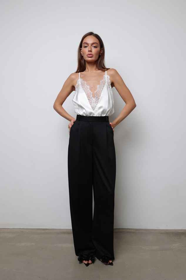 Брюки черные