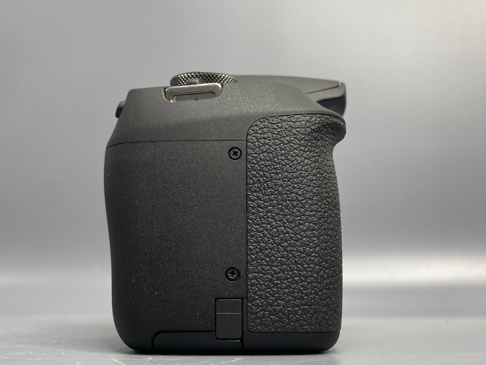 Canon EOS 2000D Kit 18-55mm 3.5-5.6 III