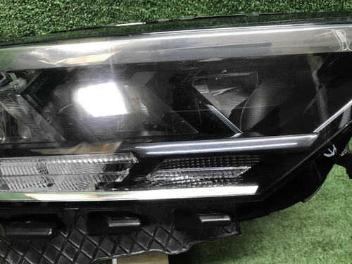 Фара правая VW Polo 6 (2020-2022) LED