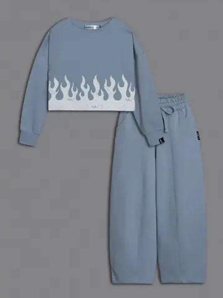 Спортивный костюм для девочки в школу