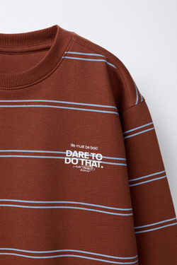 ZARA ТОЛСТОВКА В ПОЛОСКУ С НАДПИСЬЮ, ПОЛОСКИ