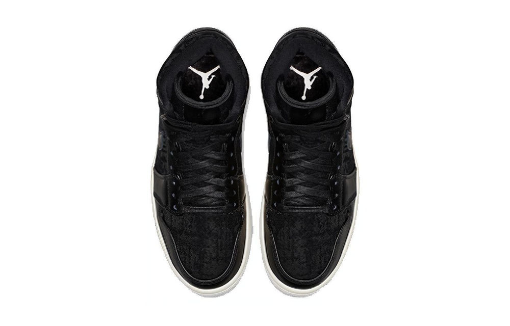 Кроссовки Jordan Air Jordan 1 Retro High Black Sail (Женская размерная сетка)