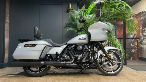 Harley-Davidson ROAD GLIDE 2024 ATLAS SILVER/Black
