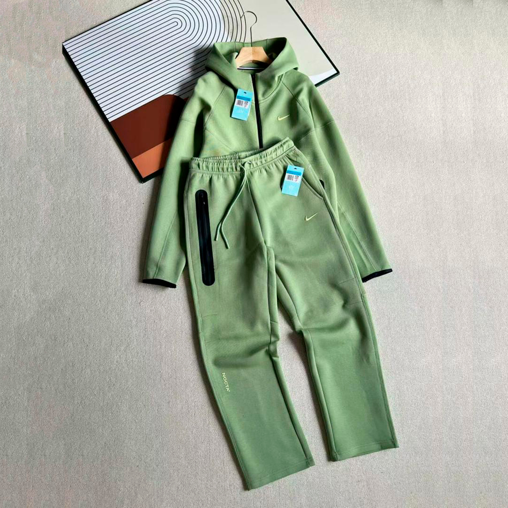 Костюм Nike