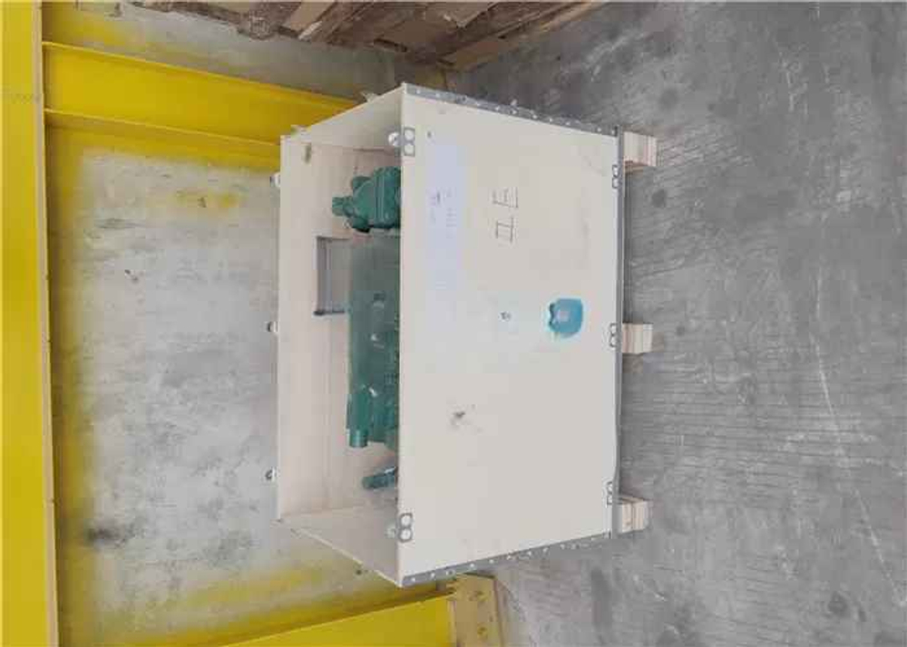Поршневой полугерметичный компрессор 4FES-5Y AC с мощностью 5 л.с.