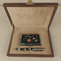 Подарочный набор "Лотосы" визитница с ручной росписью Палех и ручка Parker