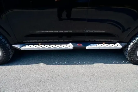 Пороги стальные фиксированные для Haval H9 2024 Хавал Хавейл Боковые пороги Подножки