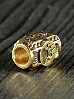 Бусина квадратная Медвежья лапа (печать Велеса) из латуни