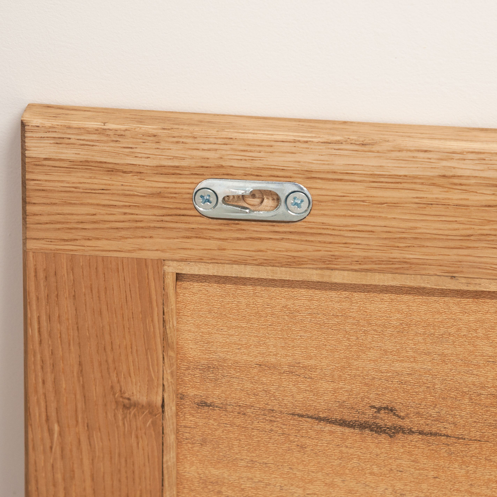 Зеркало настенное 123х63 см G+K деревянное в раме из дикого дуба в стиле лофт