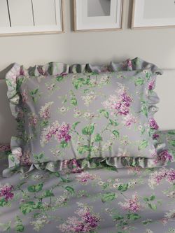 Декоративная наволочка с рюшами, оборками "Сирень" 40х60 см, 1 шт, без молнии