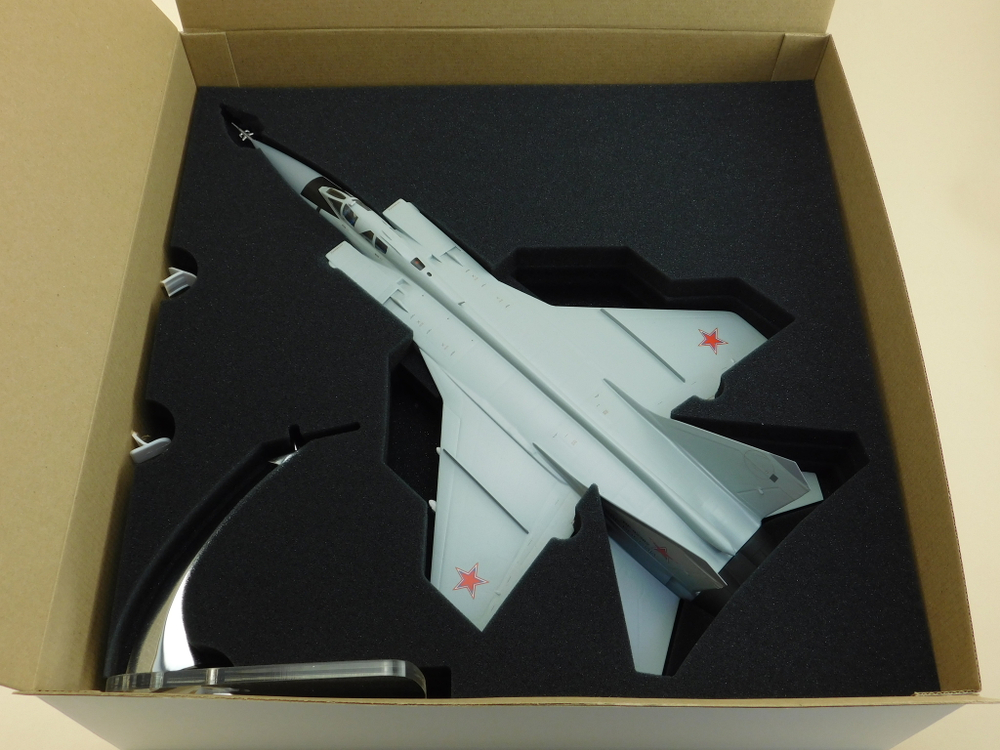 Модель самолета МиГ-31БМ (М1:48, ВВС России, RF-92382, 50)