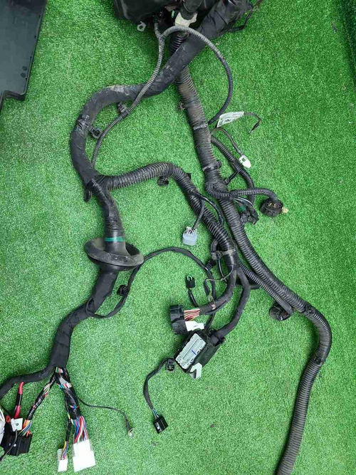 Проводка моторного отсека Faw Bestune T99 (22-нв)