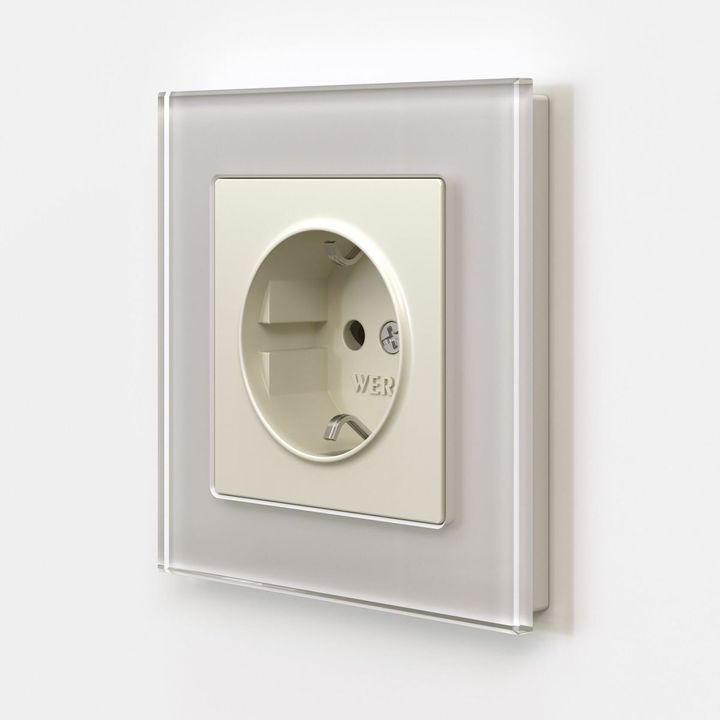 Розетка с заземлением и шторками Werkel айвори матовый W1171162 4690389184741