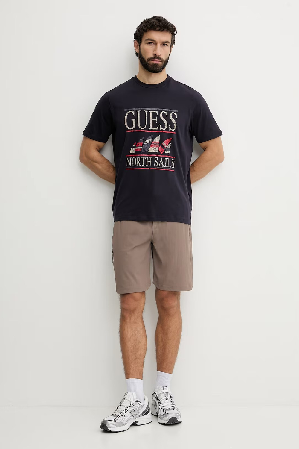 Футболка мужская GUESS