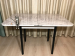 Кухонный раскладной стол с ящиком на черных ножках Wide Grey Marble