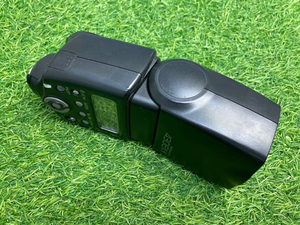Canon Speedlite 430EX II