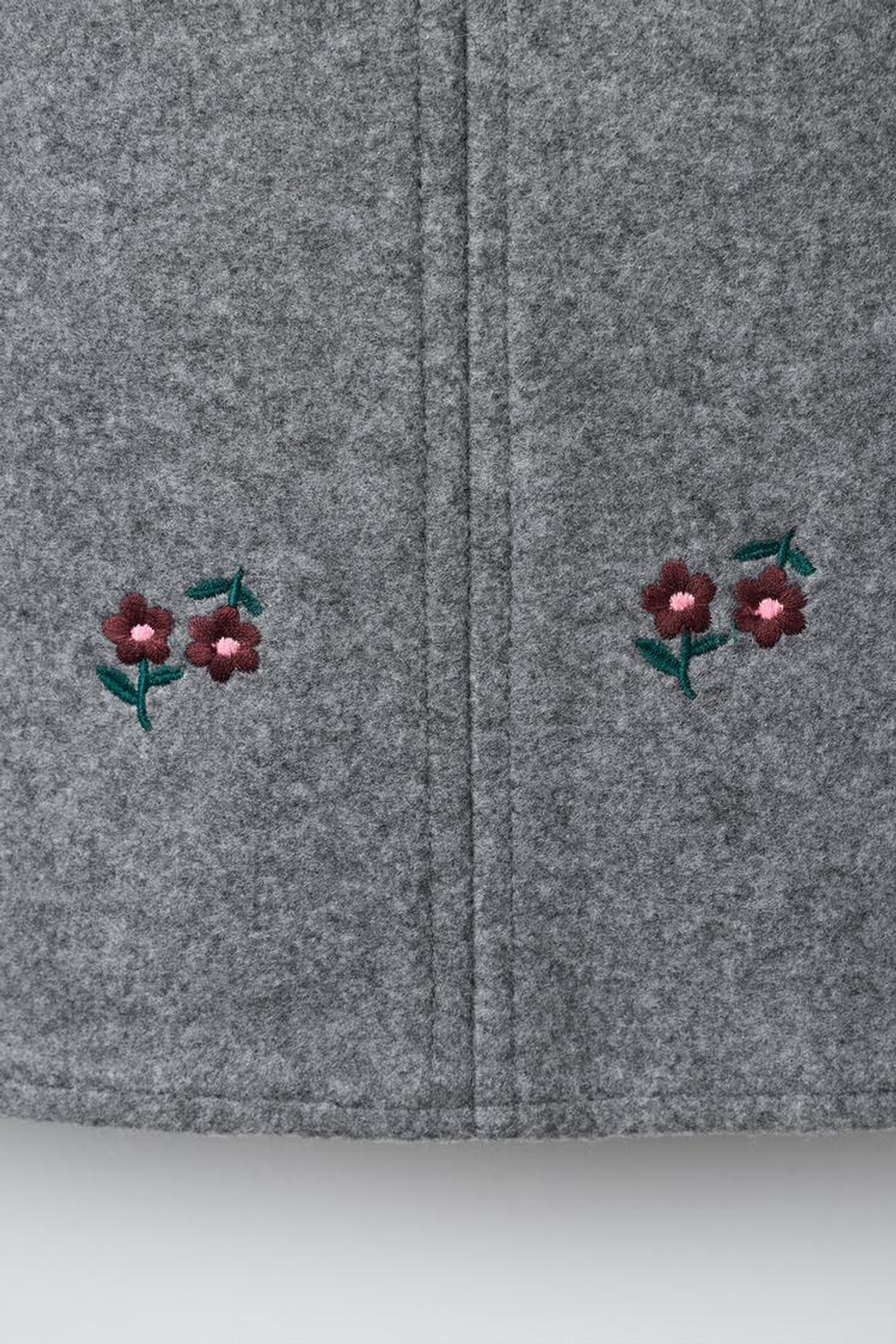 ZARA САРАФАН РЕЛЬЕФНОЙ СТРУКТУРЫ С ВЫШИТЫМИ ЦВЕТАМИ, АНТРАЦИТОВО-СЕРЫЙ