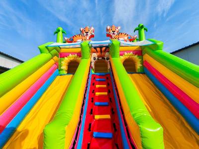 Коммерческий надувной батут «Тигриная страна 3», 10*5*5 м