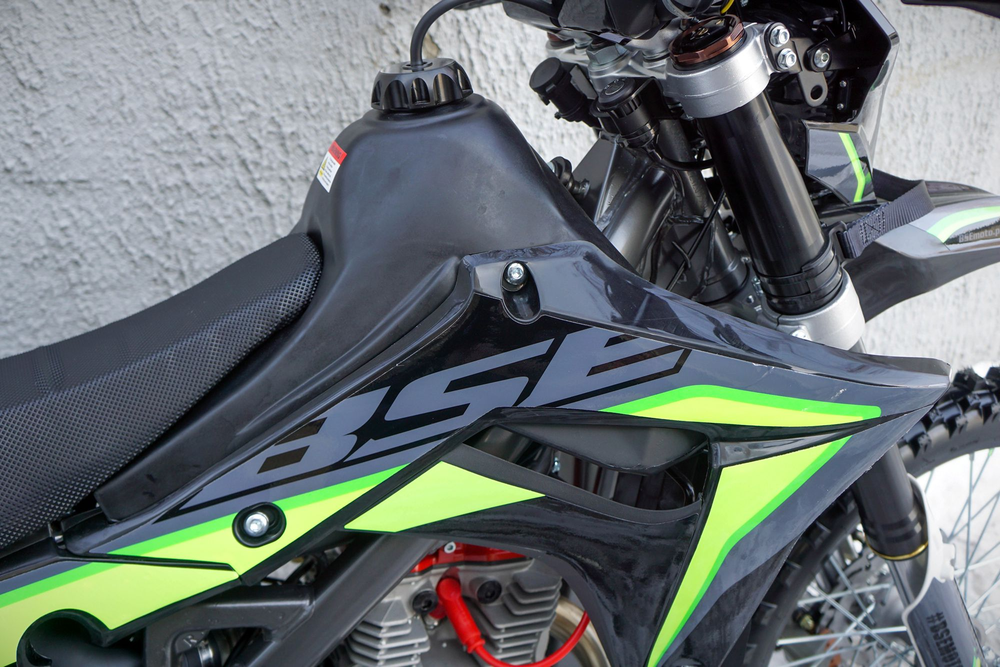 Кроссовый мотоцикл BSE Z6 Neon Track (025)
