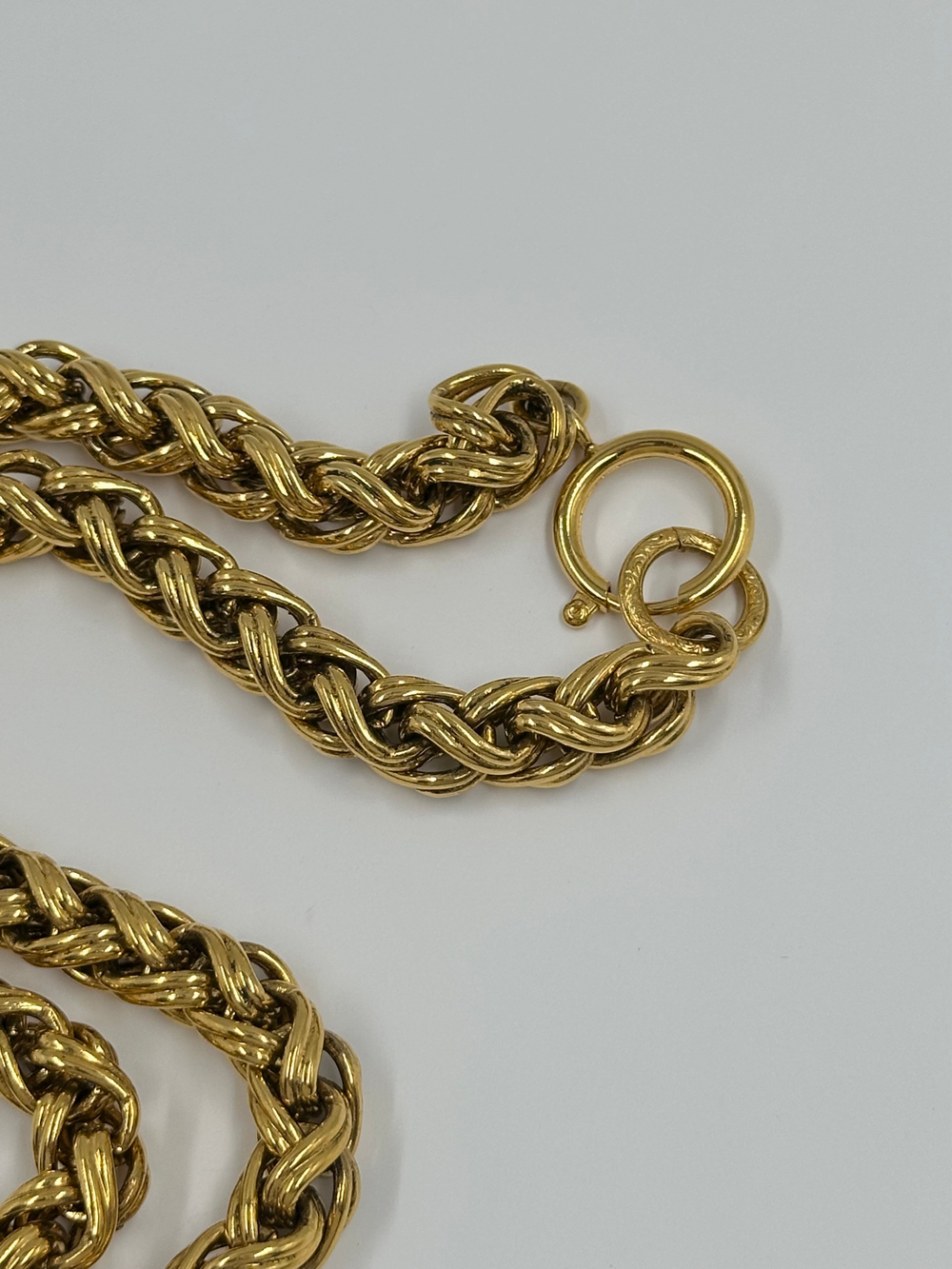 Кулон на цепи Chanel