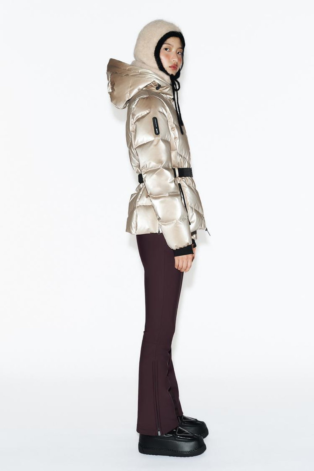 ZARA ВОДОНЕПРОНИЦАЕМАЯ, ВЕТРОЗАЩИТНАЯ КУРТКА С КАПЮШОНОМ, ЗОЛОТОЙ