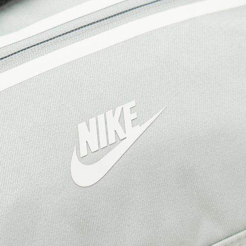 Сумка Nike Elemental Premium Fanny Pack артикул:DN2556-370 - купить в магазине Дайс