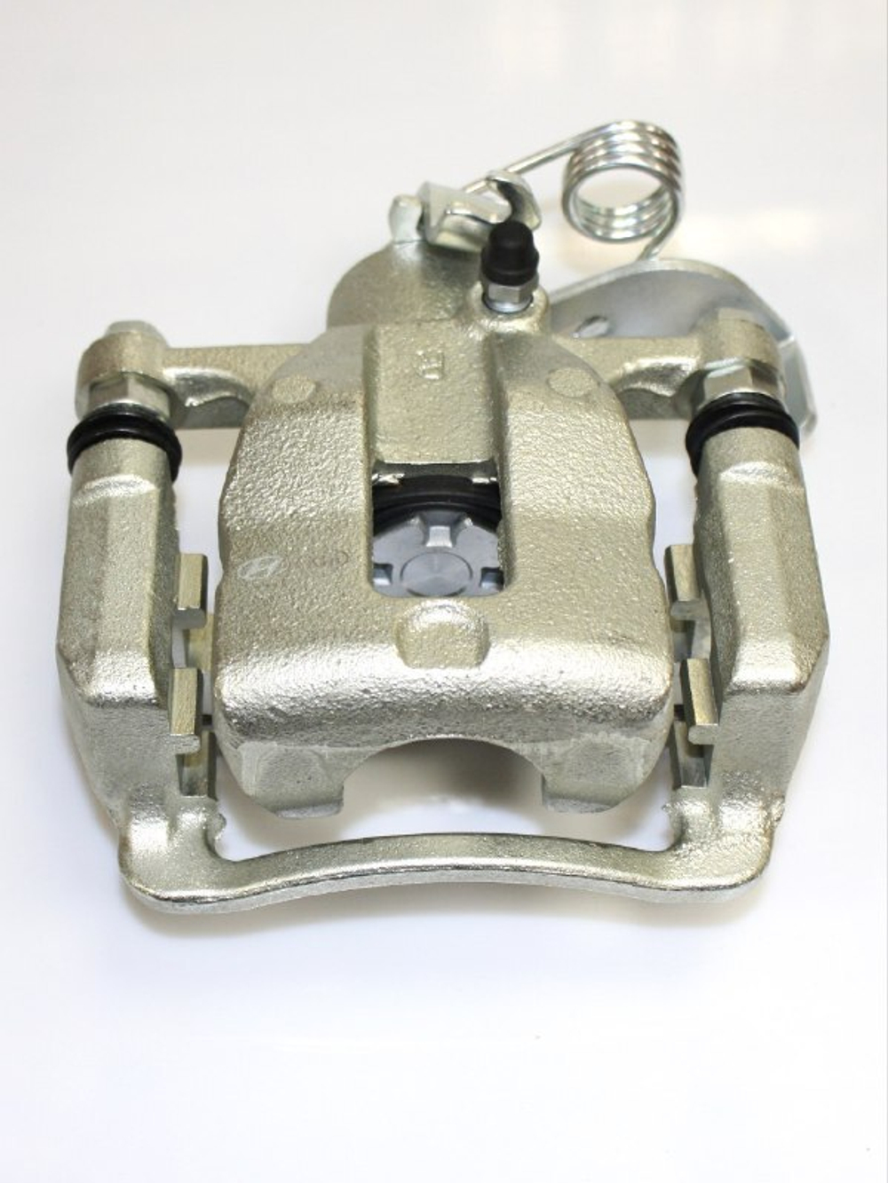 Суппорт тормозной задний правый 583111RA30 для Hyundai Solaris