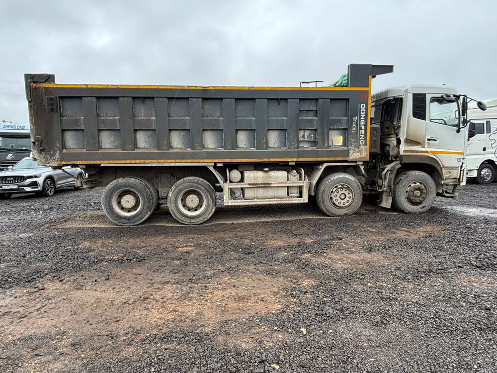 DongFeng KC 8x4 Самосвал KC (Дизельный, 8,9 л, 371 л.с., МТ)